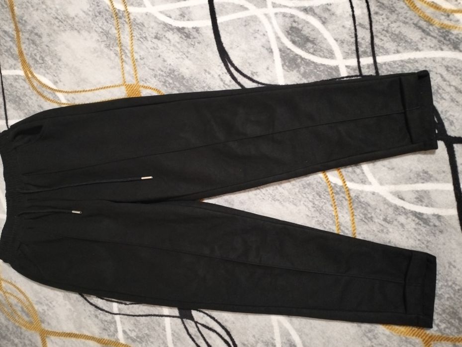 Vând pantaloni mărimea 2xL