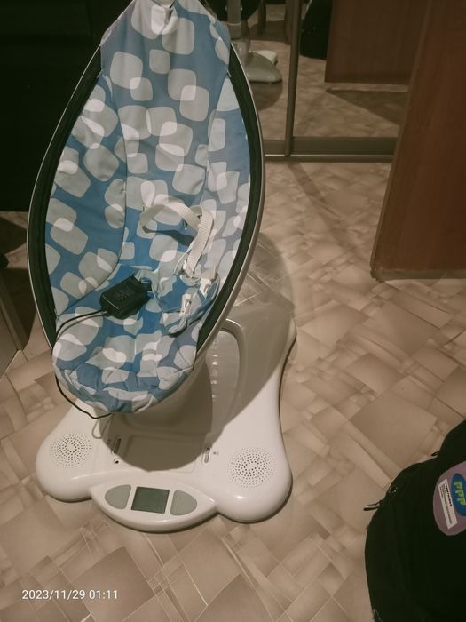 Электронная качеля 4 moms