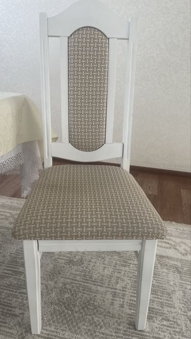 Стулья для гастинной