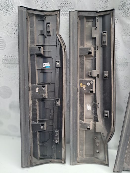 Лайсна врата Audi Q7 2016/23г