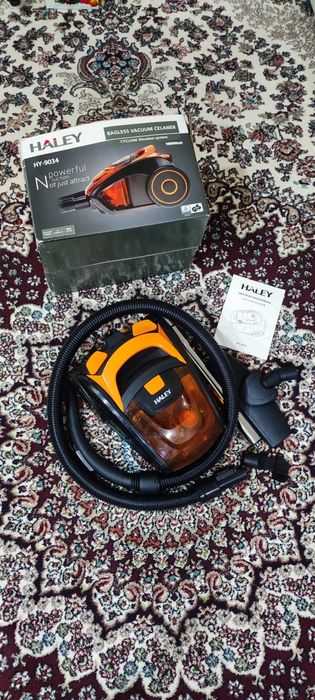 Пылесос безмешковой HALEY