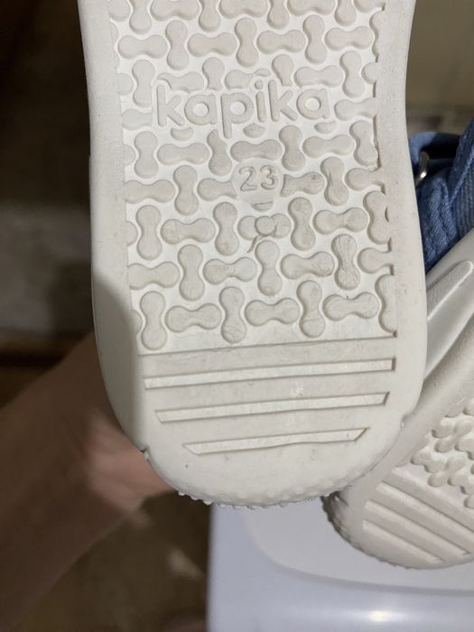 Продам детскую обувь 23 размер