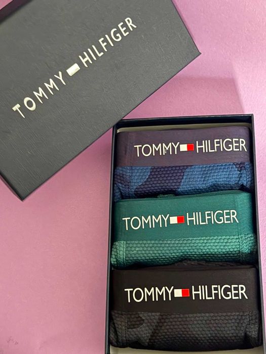 Boxeri Tommy Hilfiger multicolor marimea Xl 20%reducere