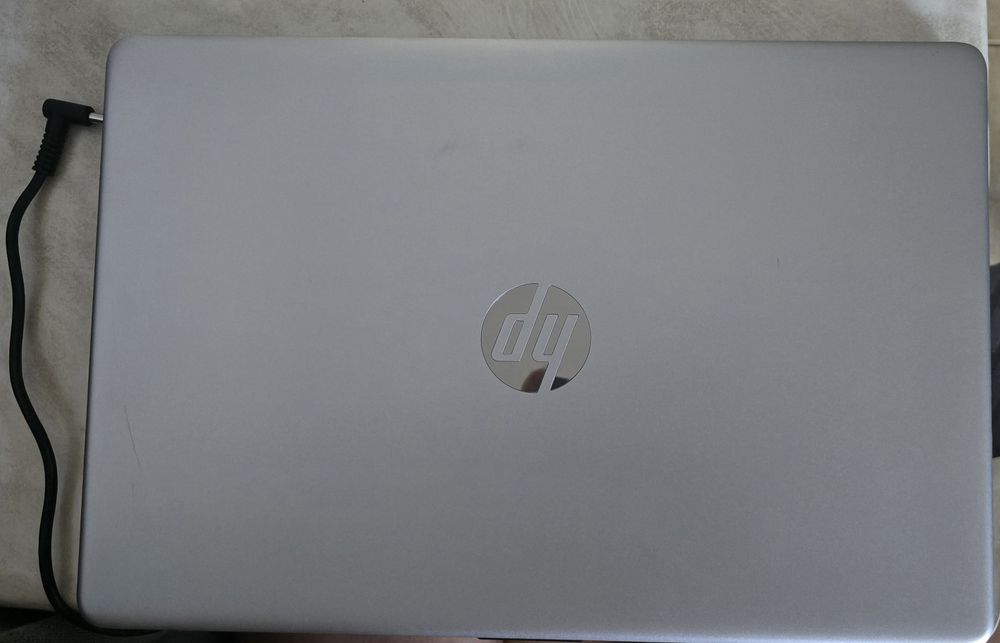 HP 15s i5 12gen, 8gb RAM, 256nvme