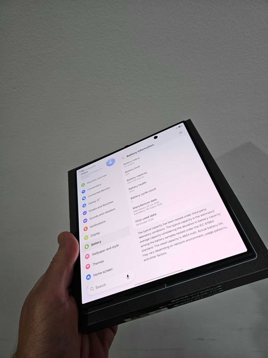 Samsung Galaxy Z Fold 8 ultra 256 gb la cutie.