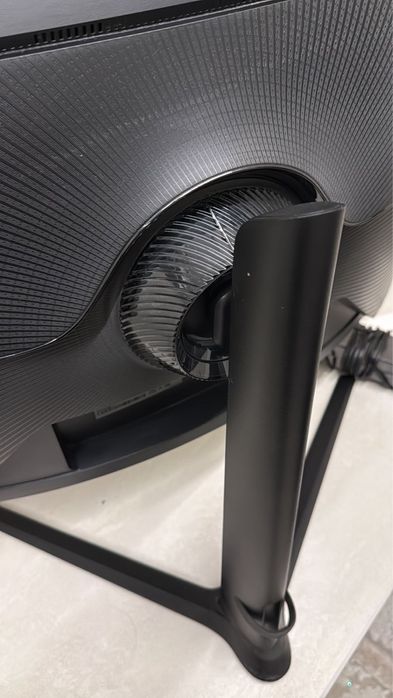 Монитор Odyssey g6