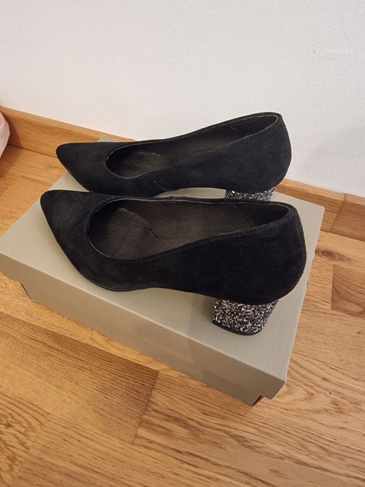 Pantofi piele negri