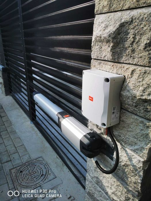 Usi garaj, rulouri exterioare, automatizari, bariere