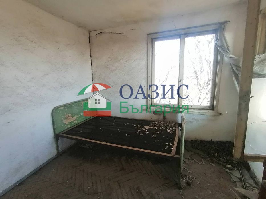 Дворно място 554 кв. м.+стара къща в центъра на С. Винарско,Общ.