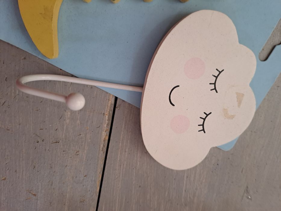 Детски закачалка дървени