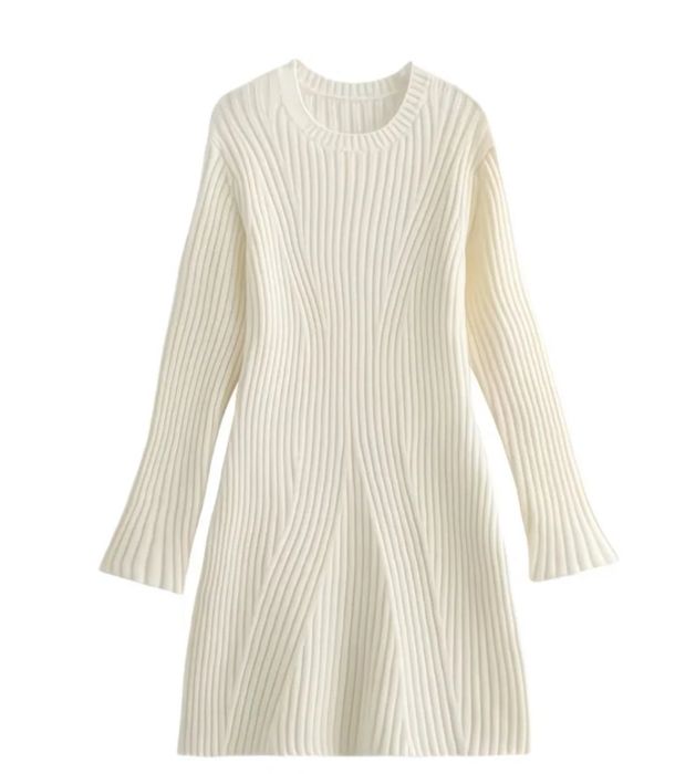 Платье теплое для зимы в белом цвете