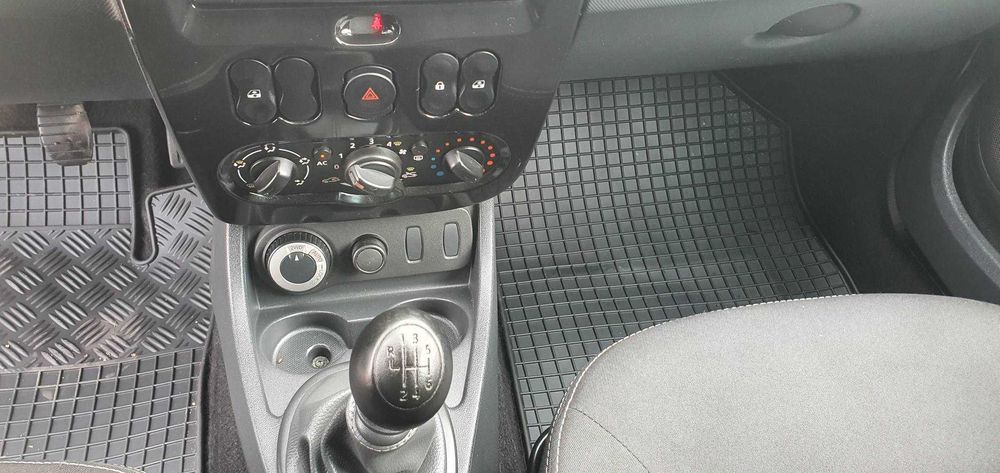 DACIA DUSTER 4X4 off-road  an 2013 mot 1.5 dci 110 cp euro 5