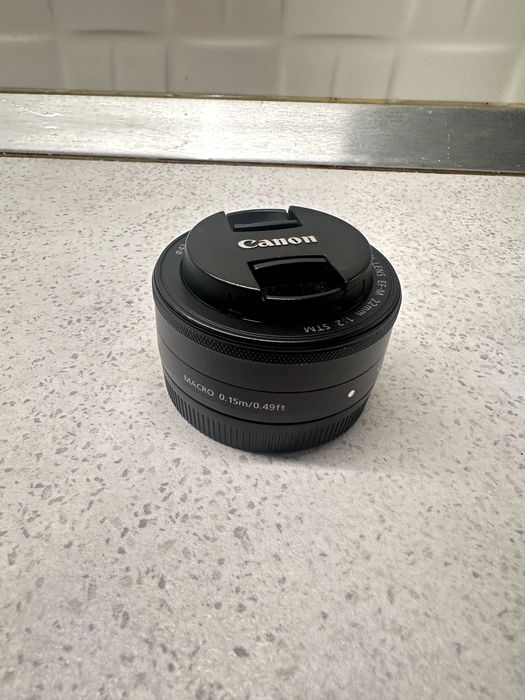 Obiectiv foto Canon EF-M 22mm f/2.0 STM – stare foarte bună