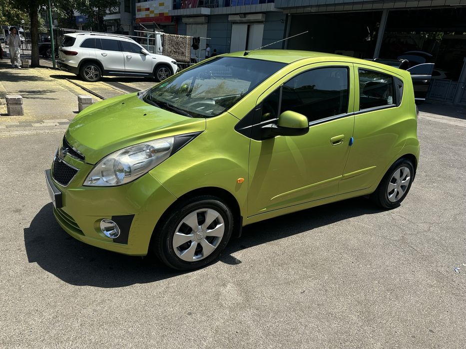 Spark 2012 zavod aftamat 233000 km