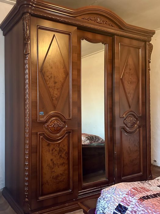 Роскошный спальный гарнитур