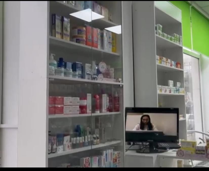 Мебели аптеки(шкафы) и принтер