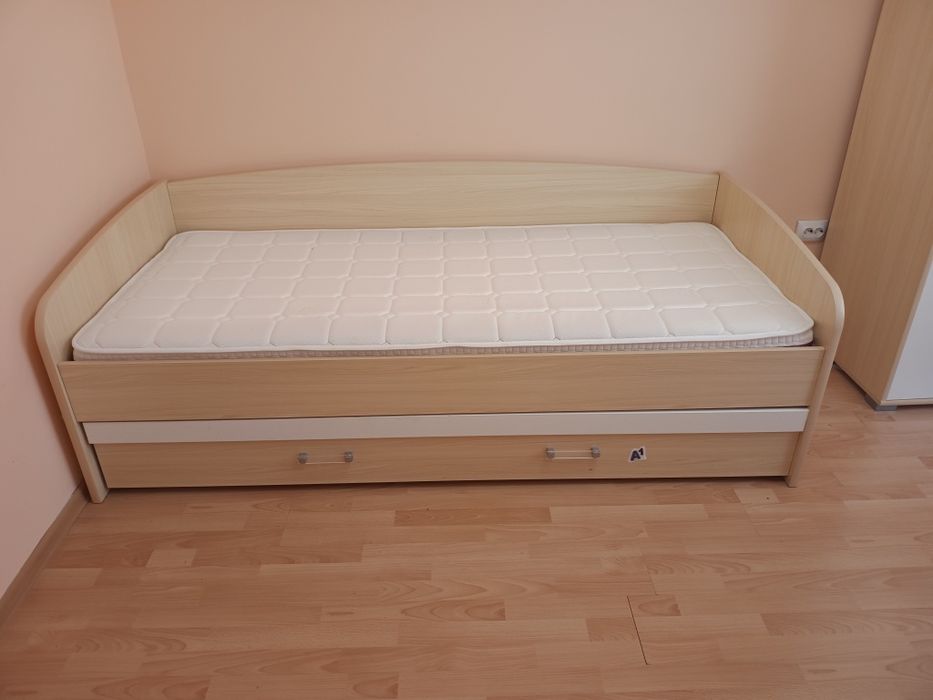 Комплект Единично легло с гардероб