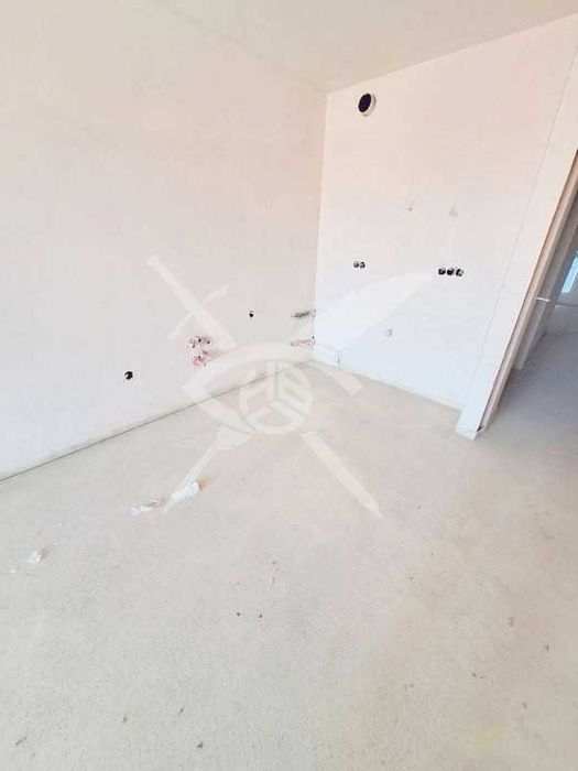 Продава се Двустаен апартамент в Бургас, Славейков - 65 кв.м за 1308 €/кв.м - Снимка #1