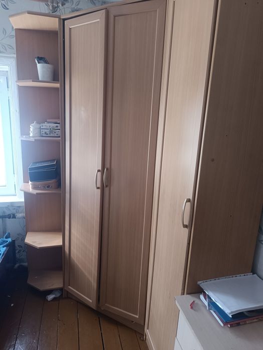 Мебель диван и стол