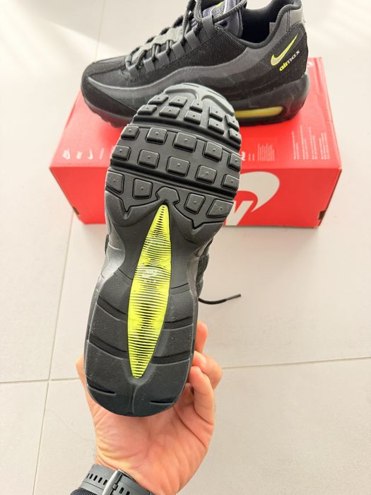 Nike Air Max 95 Black Smoke Volt