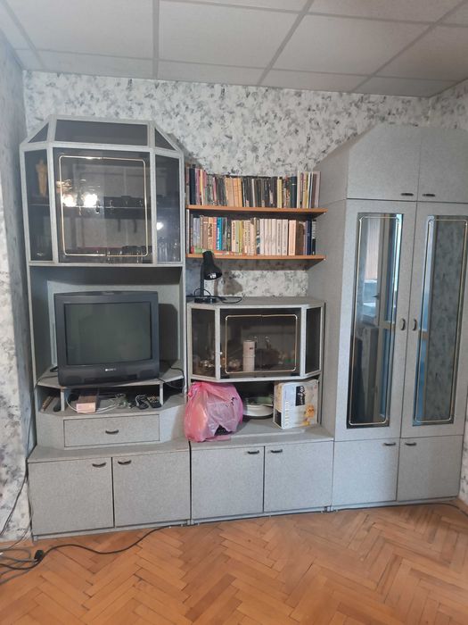 Продава диван,спалня,секция,легло, маса