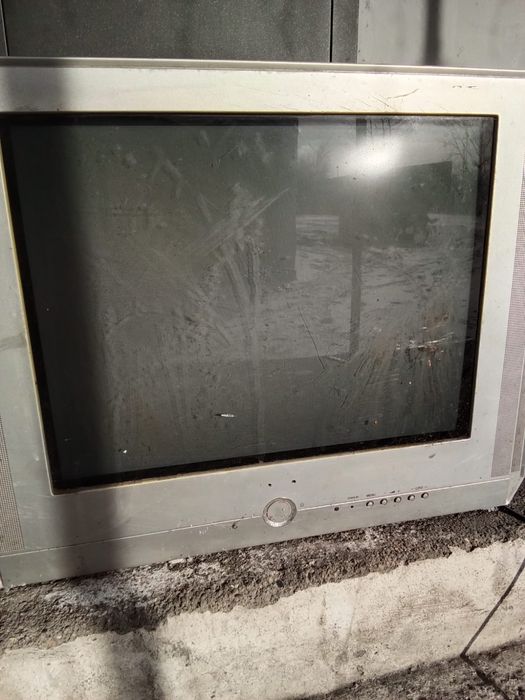 Продам Телевизор LG