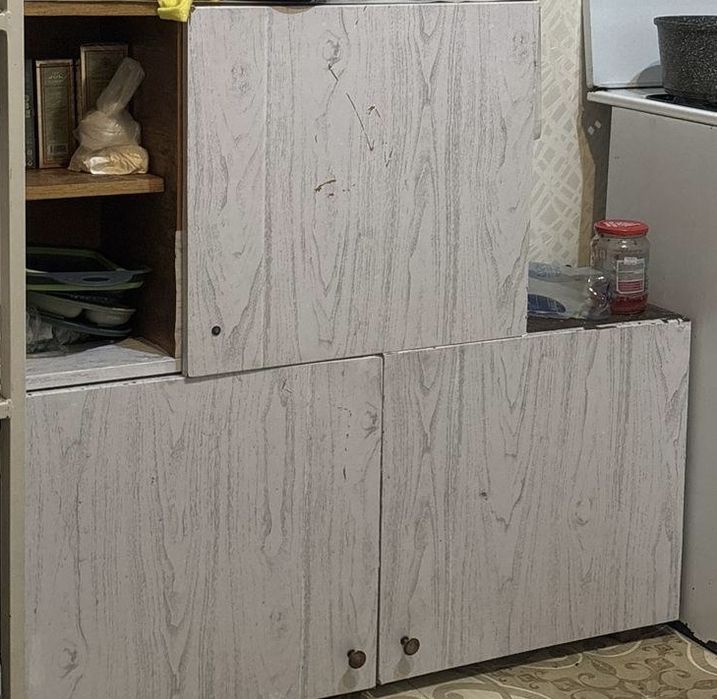 Продам навесной кухоный шкаф