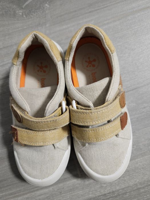 Tenisi biomecanics marime 27