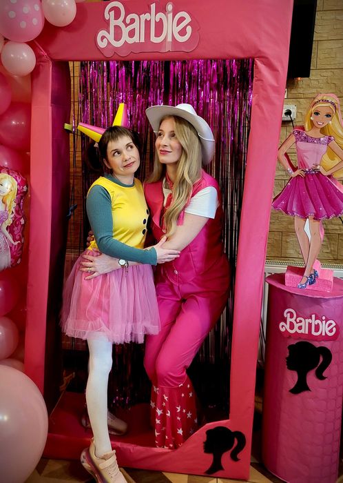 Animatori Petreceri Copii: Mascote-Jocuri-Picturi-Poze = la tine acasă