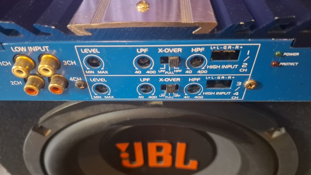 Subwoofer si statie profesionala JBL de mare putere, GT3-12inch
*Disponibila si statie amplificare;
*Vizualizati anunturile mele;
*Pret negociabil.