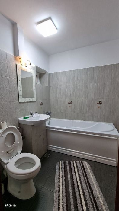 Apartament 3 camere în Răcădau, zonă liniștită