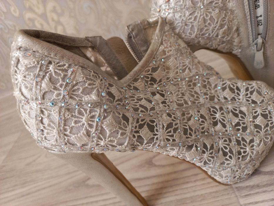 Вечерние туфли размер 38