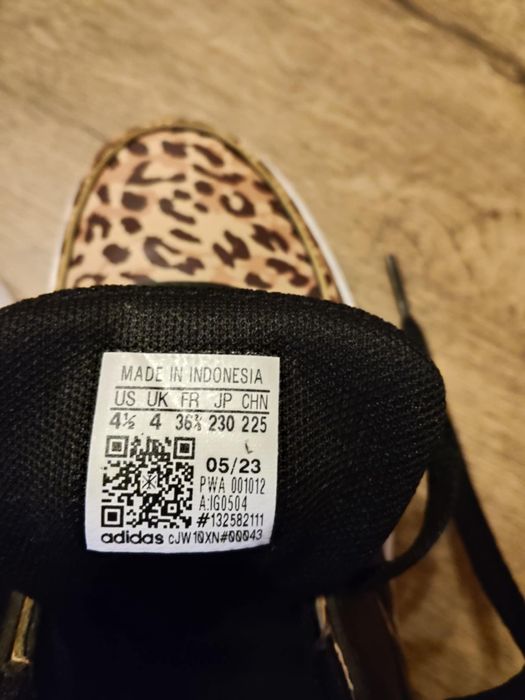 Маратонки Adidas за момиче