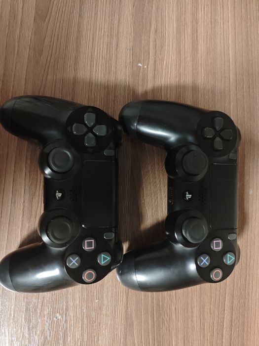 2 геймпада для Ps4