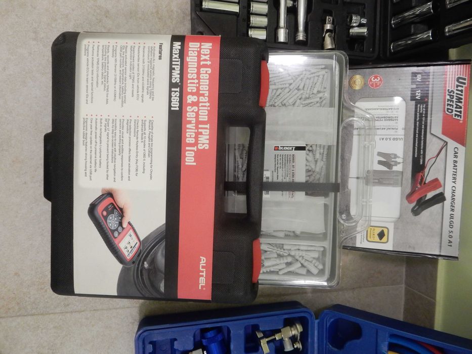 Продавам набор от инструменти за автомеханик