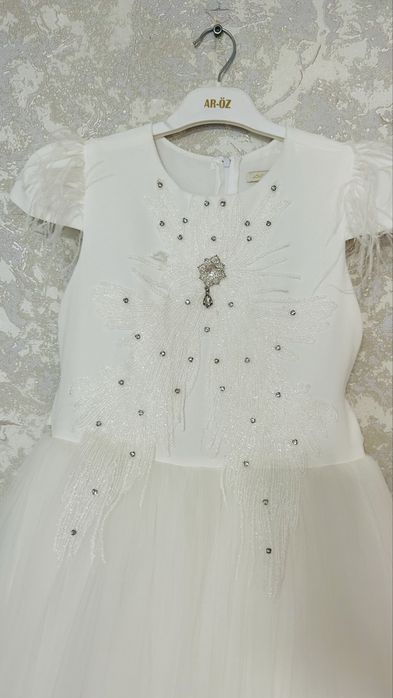 Платье бальное продам