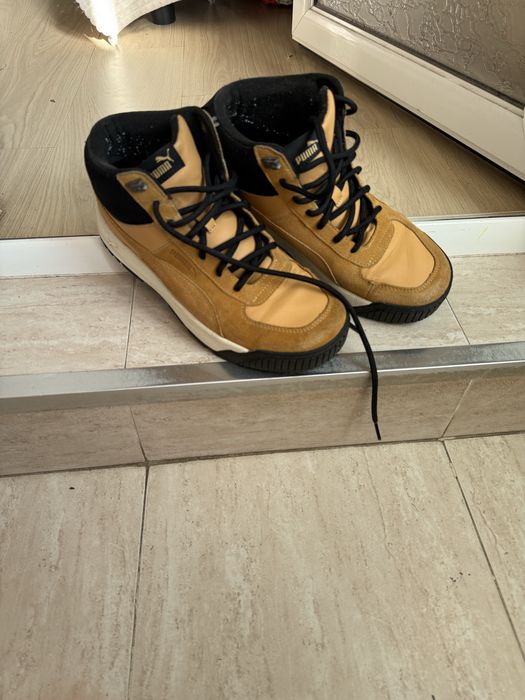 Маратонки в много добро съттояниесъстояние