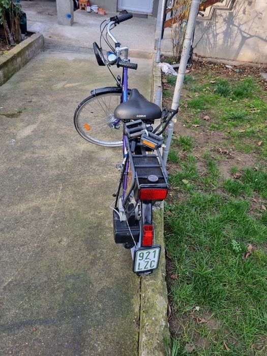 Hercules saxonette bicicleta cu motor termic