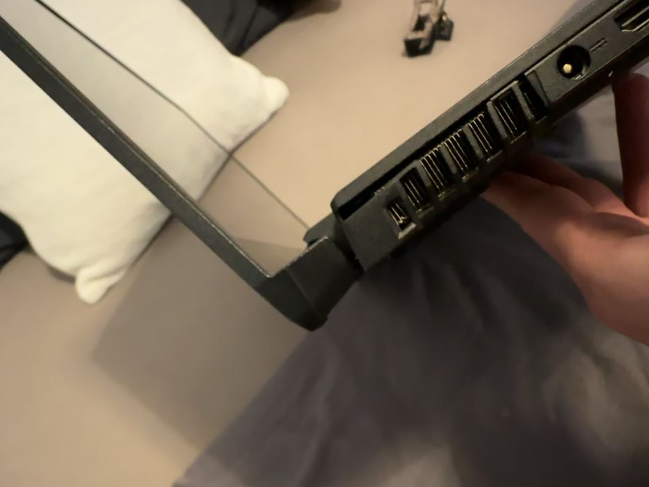 Laptop gaming MSI i7 gen 10