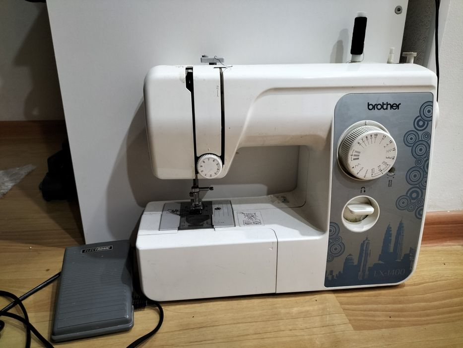 Швейная машинка BROTHER
