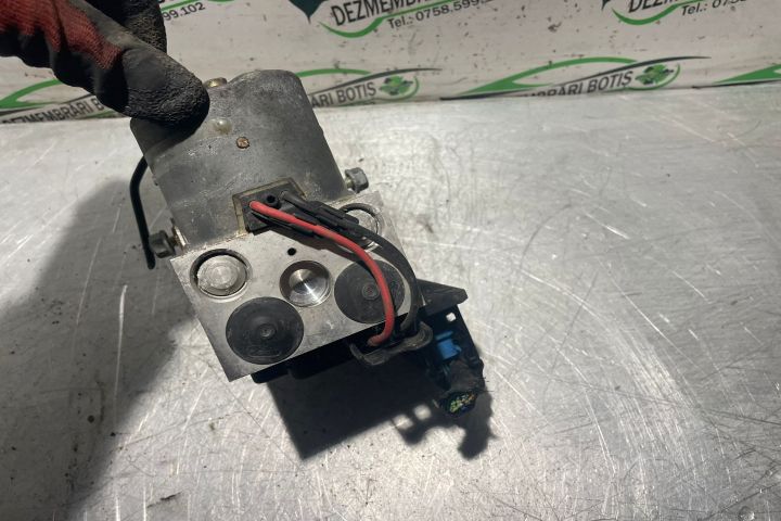 Pompa ABS Volkswagen VW Passat B5