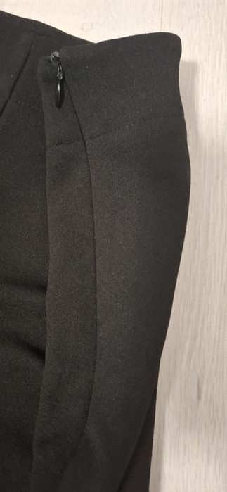 Vând pantaloni crac larg