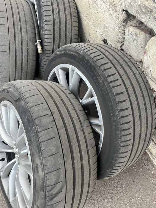 Джанти с гуми Ауди А8