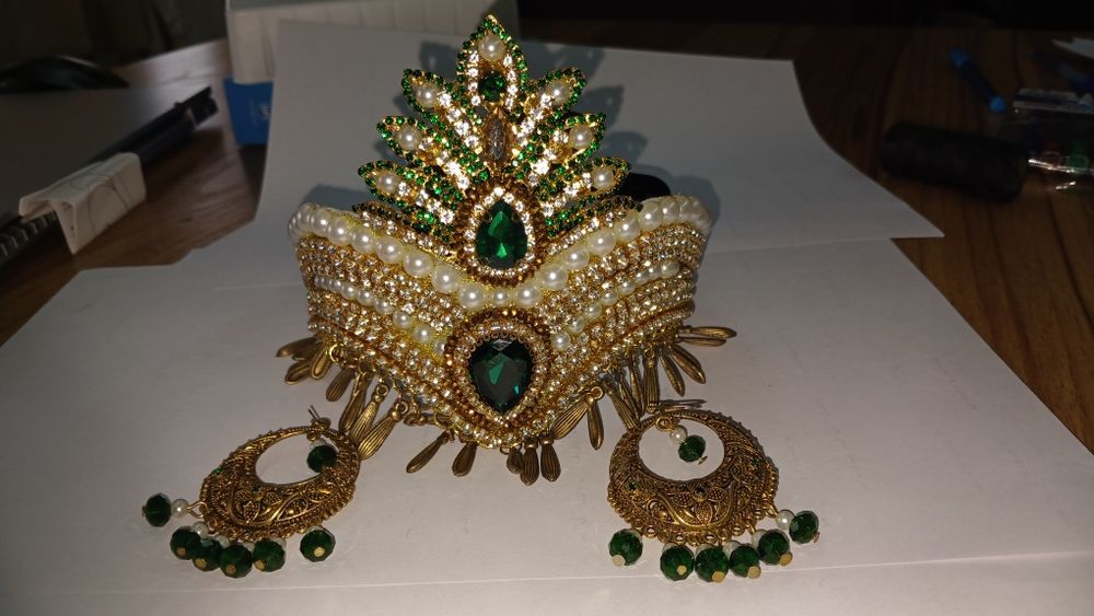 Ansambil tillaqosh baza koʻylak sari