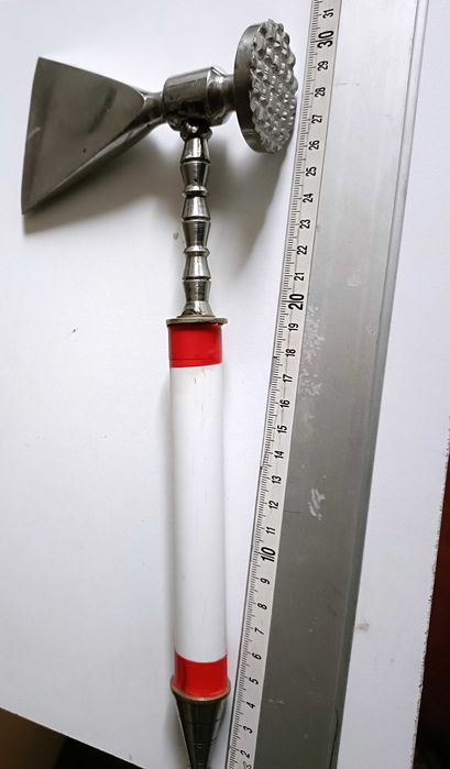 CIOCAN ,topor de carne