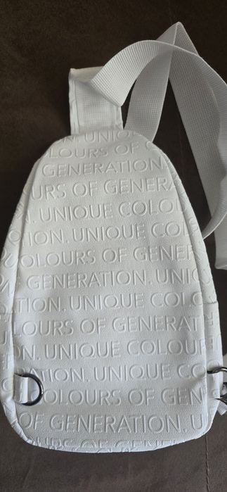 Раница и Спортна чанта-BENETTON.