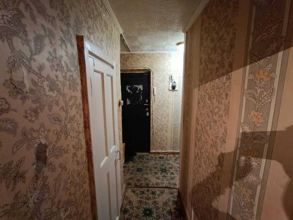 Продам квартиру по Строителей