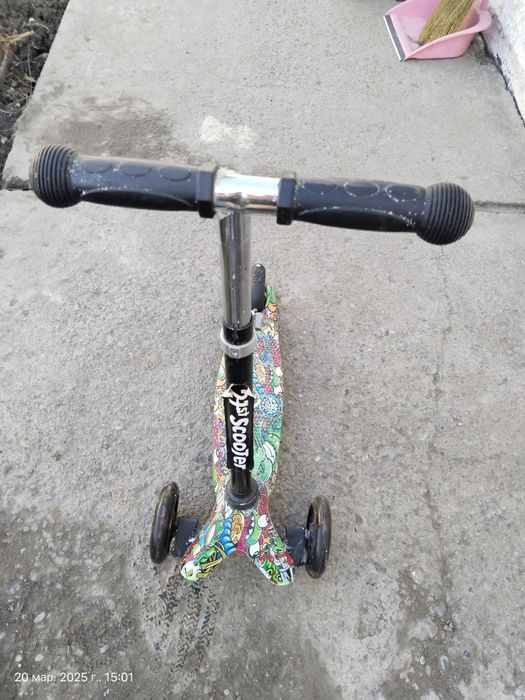 Продам самокат 2000т