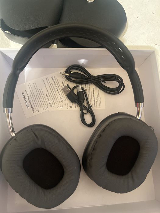 AirPods Max with Smart Case