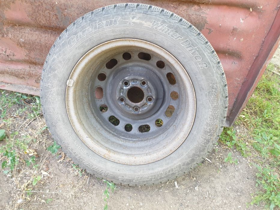 Продам зимнюю резину с дисками